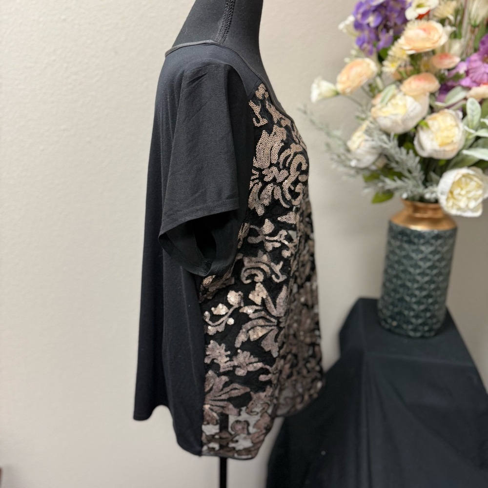 Lane Bryant Plus 18/20 Black Metallic Floral Sequin Embroidered Top Faux Leather - Picture 4 of 9